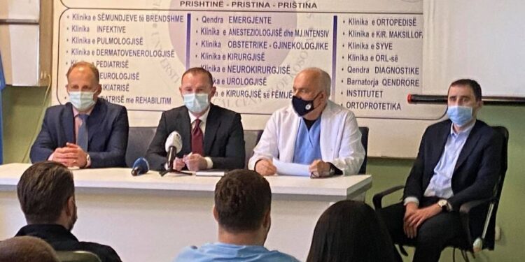 Dy anesteziologë të riinfektuar me koronavirus