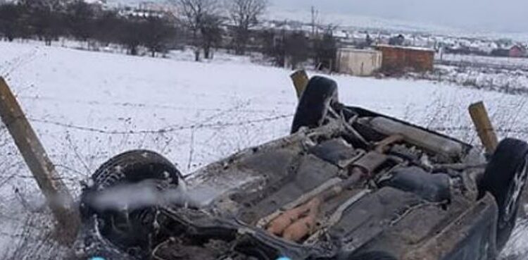 Aksident në Lipjan, rrokulliset një veturë