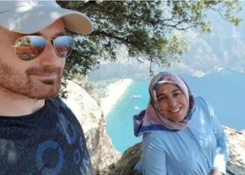 E tmerrshme, për këtë arsye burri e hodhi gruan e tij shtatzënë nga shkëmbi