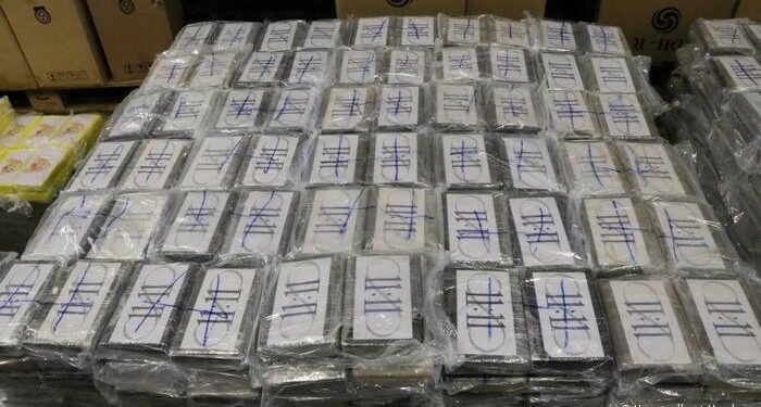 Konfiskohen 16 tonë kokainë në Hamburg të Gjermanisë