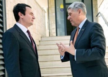 Pas zgjedhjeve, Kosnett shkon në zyrën e Kurtit