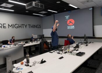 Ky është mesazhi i fshehtë në parashutën e roverit që u lëshua në Mars