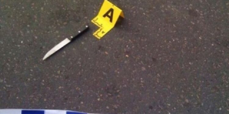 Therret me thikë një person në Pejë, fillojnë kërkimet për dorasin