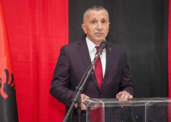 Shaip Kamberi: Aleksandër Vuçiqit nuk po i mjaftojnë 243 deputetë në Serbi