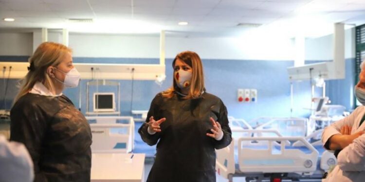 Fillon vaksinimi anti-Covid në Shkodër, Rama pritet me protesta nga qytarët