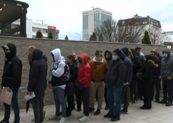 Pritje të gjata për vulë apostile para Ministrisë së Punëve të Jashtme