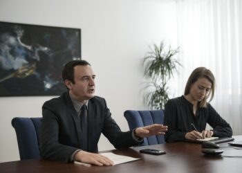 Kryeministri Kurti dhe ambasadori i Austrisë në Kosovë biseduan për çështjet e arsimit