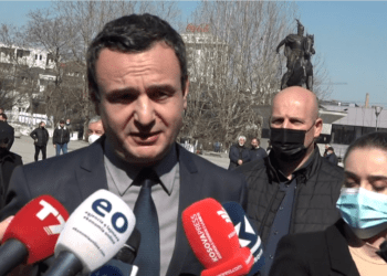 Kurti bëri homazhe në nderim të Cimës: Si fëmijë u rritëm me gëzimin dhe humorin e tij