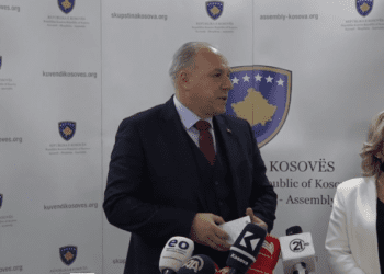 Përfaqësuesi i komunitetit turk: Qëndrojmë në sallë për Presidentin, s’kemi vendim për Qeverinë