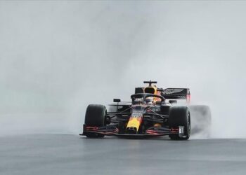 Formula 1 këtë fundjavë në pistën e Bahreinit
