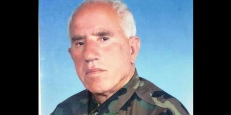 Vdes tekniku medicinal i njohur i cili ndihmojë të plagosurit në luftë