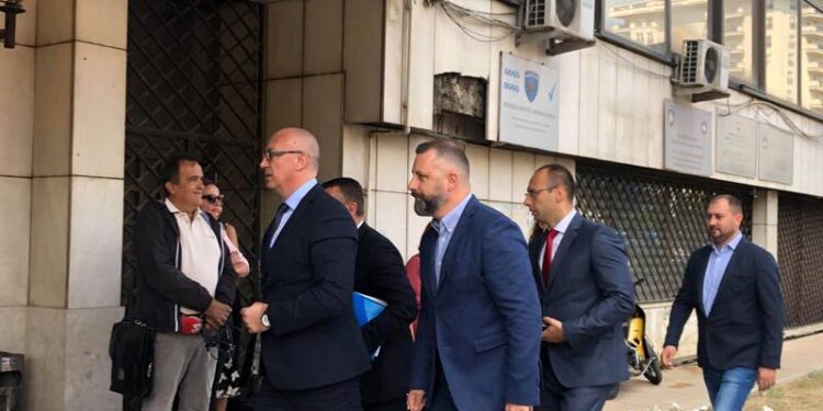 Lista Serbe e pakënaqur me një ministri, e çon në Kushtetuese Qeverinë e Kurtit