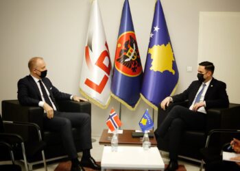 Abdixhiku takon Ambasadorin e Norvegjisë në Kosovë, bisedon për formim të institucioneve