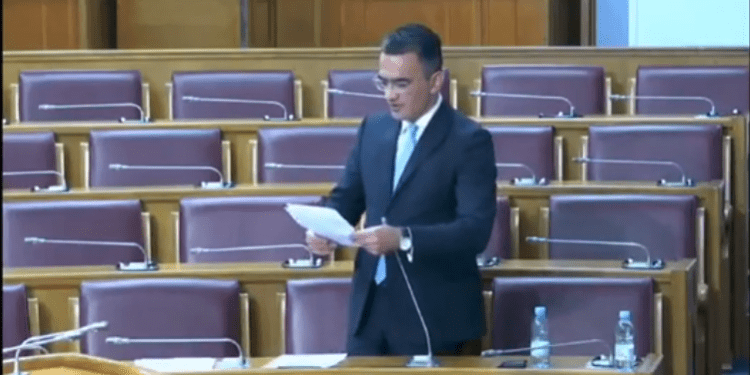 Ministri malazez për Drejtësi nuk pranon që në Srebrenicë ka ndodhur gjenocid