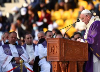 Papa Françesku nga Iraku: “Paqja është më e fuqishme sesa lufta”