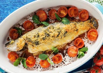 Peshk në furrë me borzilok dhe djathë