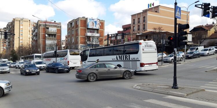 Filloi protesta e autobusëve në Prishtinë