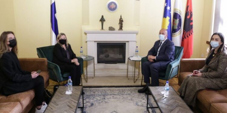 Haradinaj me ambasadoren e Finlandës, flasin për bashkëpunimin mes 2 vendëve