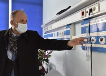 Shtretërit e Klinikës Infektive kyçen në sistem qendror me oksigjen