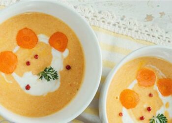 Supë kremoze me karota dhe mollë