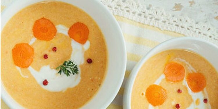 Supë kremoze me karota dhe mollë