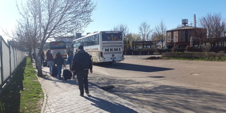 Protestë, të gjithë autobusët të premtën në Prishtinë