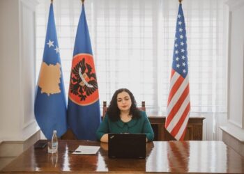 Vjosa Osmani dhe Matthew Palmer bisedojnë për krijimin e institucioneve