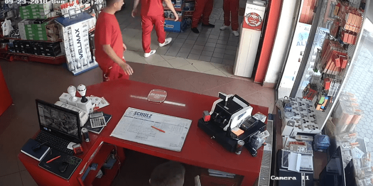 KUJDES publikohen pamjet e vrasjes së të riut në vendin e punës në Deçan