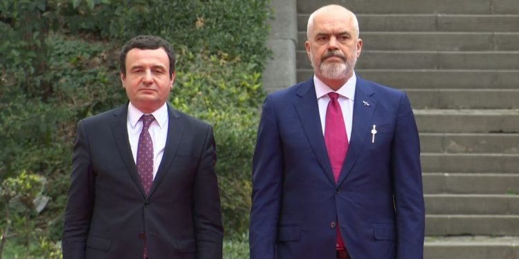 Kurti: Gjendja emergjente e shëndetit publik, na detyron që të kufizojmë lirinë e lëvizjes