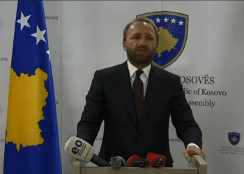 Tahiri: Lëshuam mbledhjen e kryesisë së Kuvendit për shkak të ofendimeve nga Kusari-Lila