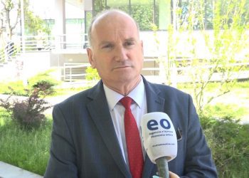 Çollaku: Të kontrollohet shfrytëzimi i veturave nga zyrtarët