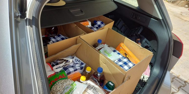 Shoqata e gastronomëve ndanë ndihma për familjet në nevoj për Festën e Bajramit