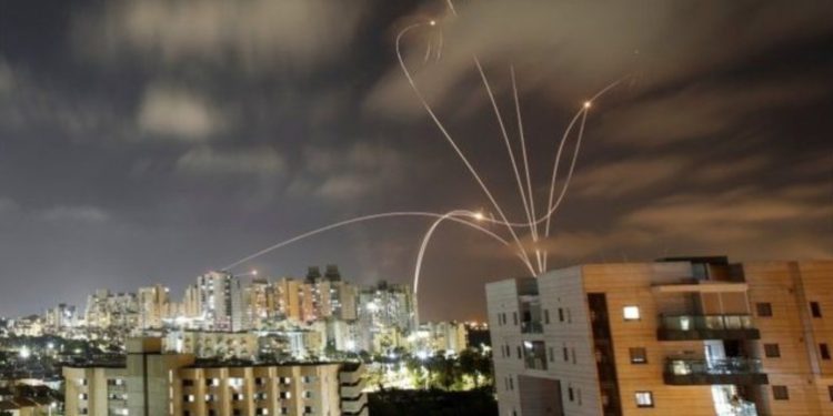 Nuk kanë të ndalur sulmet me raketa në Gaza, shkon në 74 numri i të vdekurve