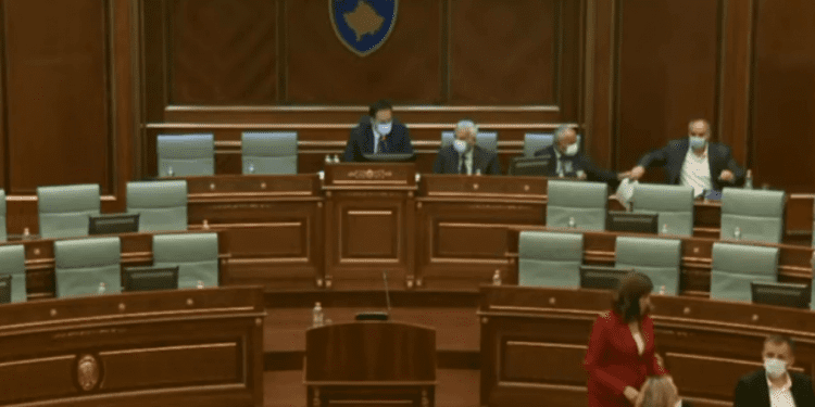 Kuvendi nuk arriti të zgjedh zëvendësin e Avokatit të Popullit