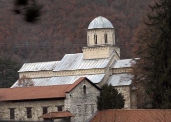 Gërvalla dhe Çeku letër Europa Nosrta për Manastirin e Deçanit: Ju ftojmë të vini në Kosovë