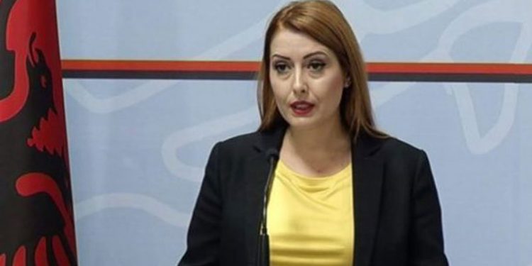 Në Shqipëri priten të arrinë mbi 11 mijë doza të vaksinave Pfizer