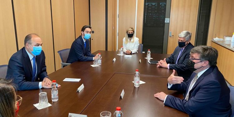 Hoxhaj takon Palmer: Kërkojmë një rol më të madh të SHBA-së në dialogun Kosovë-Serbi