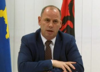 Ramiz Lladrovci i uron ditëlindjen vëllut të tij deshmorë Fehmi Lladrovcit