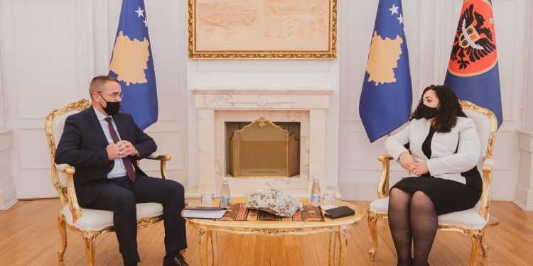 Osmani priti në takim guvernatorin Mehmeti: U bisedua për sistemin financiar