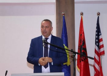 Bashkim Ramosaj kërkon ndihmën e qytetarëve të Deçanit për shkërimin e Fatjona Kurmehaj