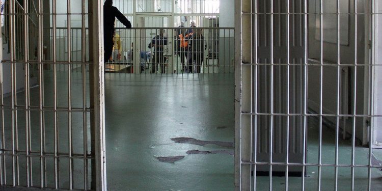 Nga 21 Qershori lehtësohen masat anti-Covid në burgje