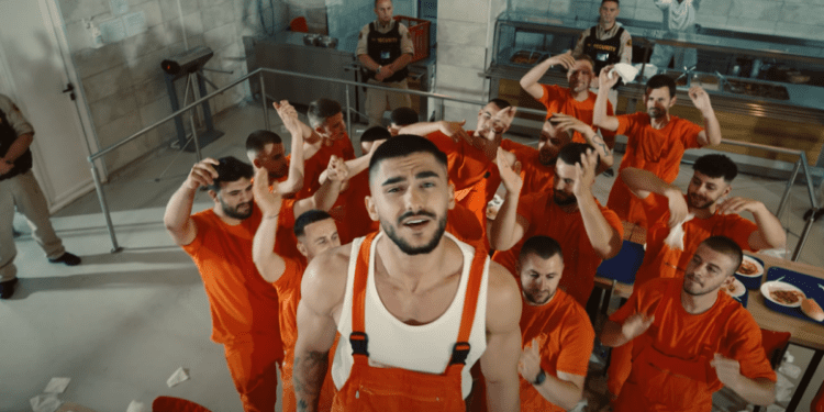 Butrint Imeri vjen me “Dujem”