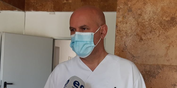 Izet Sadiku: Pacienti me variantin afrikan po trajtohet me oksigjenoterapi