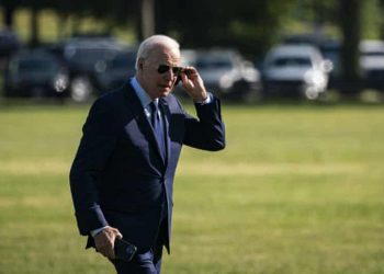 Bideni ka urdhuar që të ndalohen investimet amerikane në ushtrinë dhe teknologjinë kineze