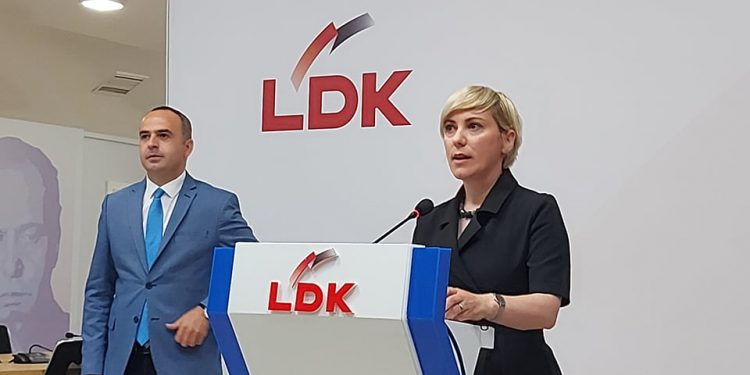 LDK-ja: Qeveria të japë llogari për punësimet!