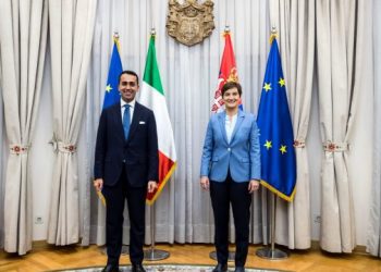 Luigi Di Maio po qëndron në Serbi