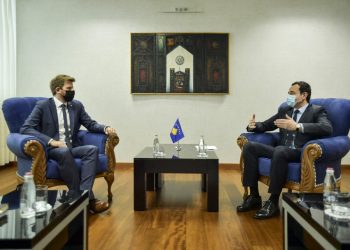 Kurti priti në takim drejtorin e Kryqit të Kuq, u bisedua për personat e pagjetur