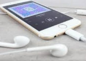 Fillon një sezonë verore shumë e pasurë në muzikë me bashkëpunimet e këngëtarëve