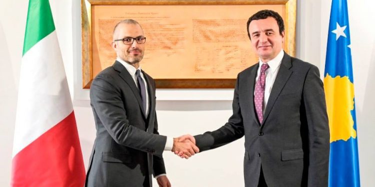 Ambasadori italian takohet me Kryeministrin Kurtin
