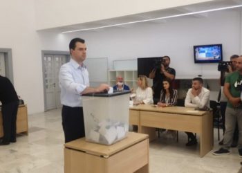 Përfundon procesi i votimit për zgjedhjen e kreut të PD-së në Shqipëri